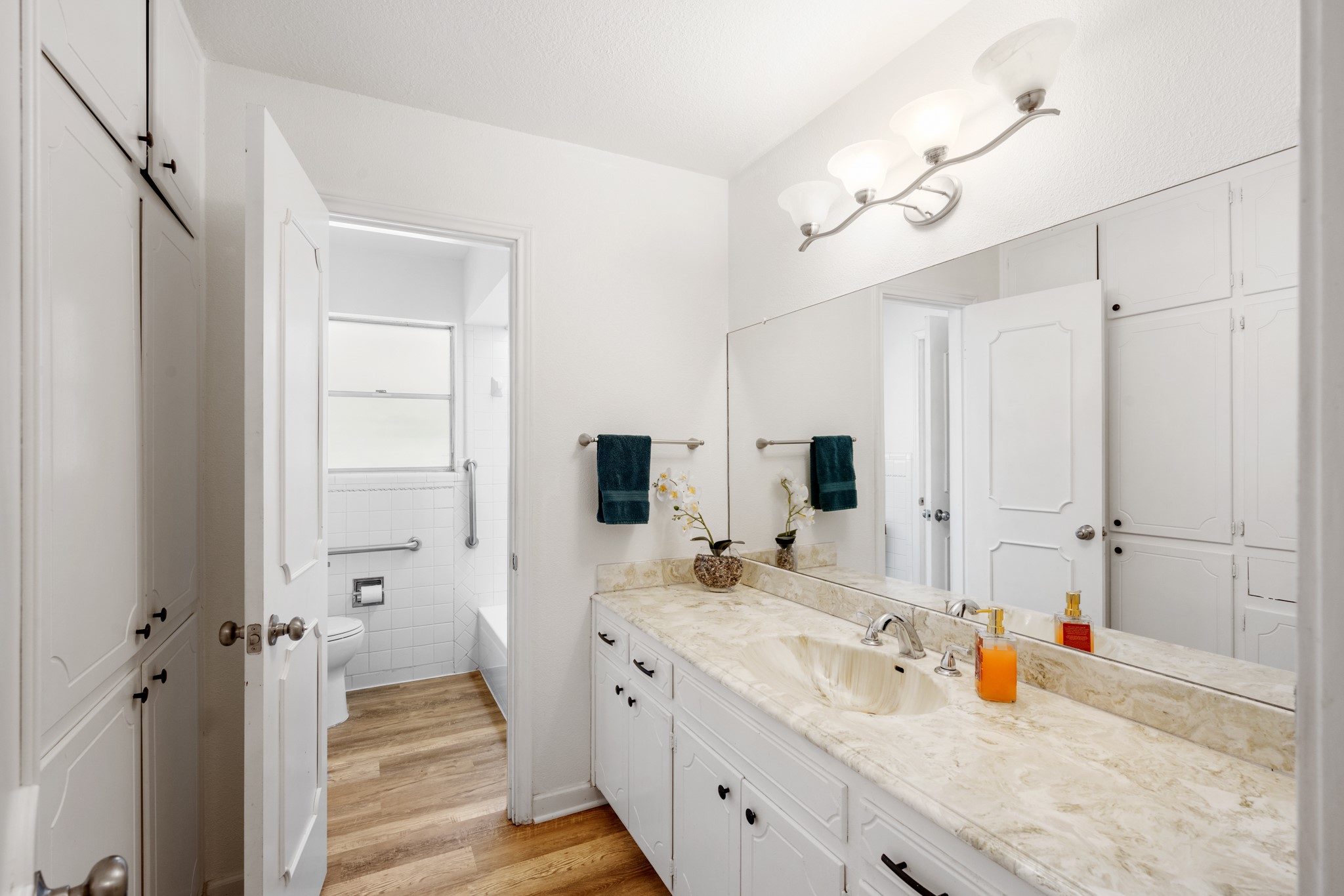 1804 W Cedar Elm Drive Arlington TX 76012