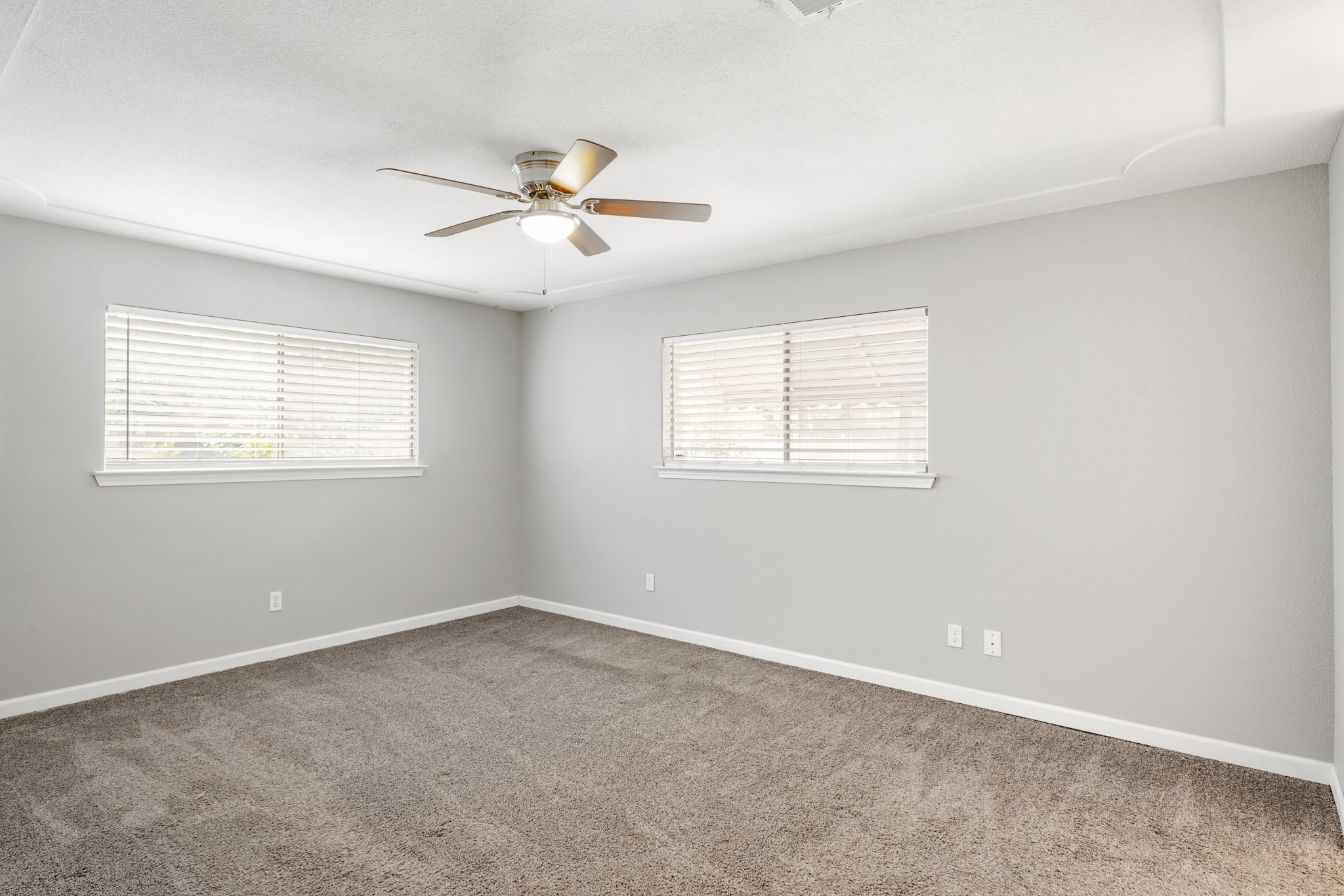 1804 W Cedar Elm Drive Arlington TX 76012