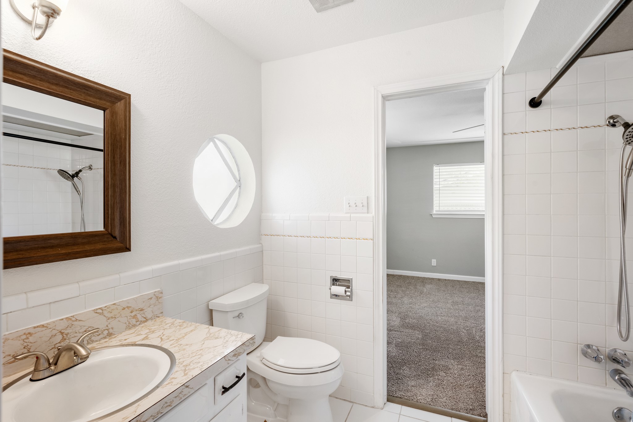 1804 W Cedar Elm Drive Arlington TX 76012