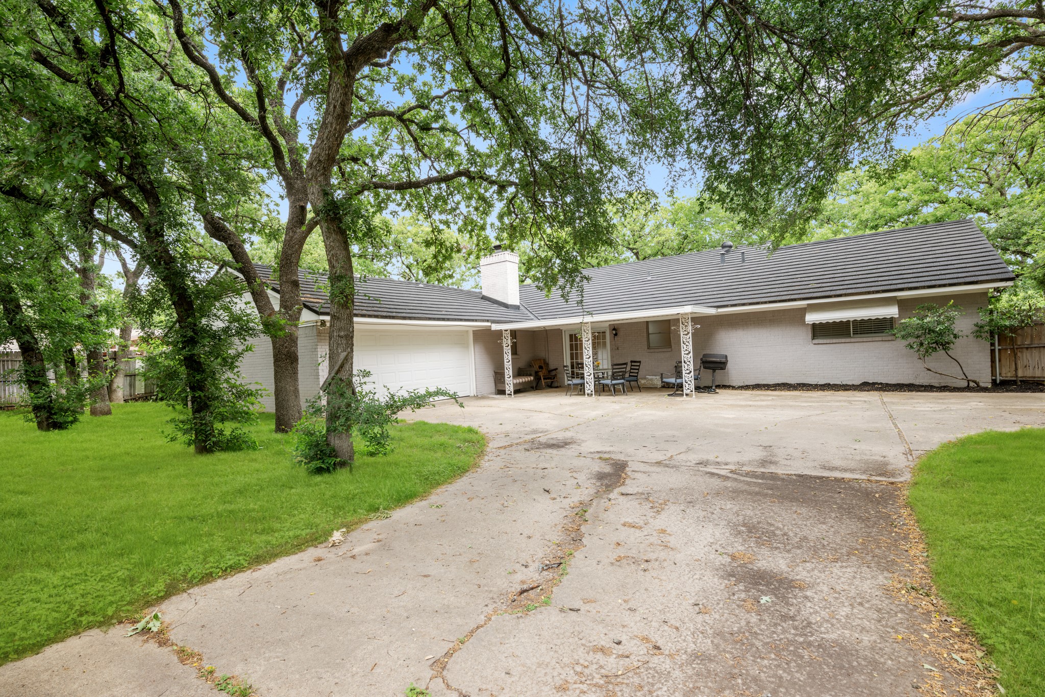 1804 W Cedar Elm Drive Arlington TX 76012