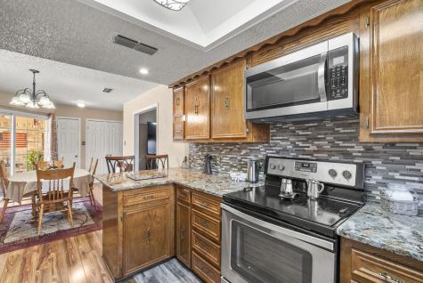 208 Dunigan Court Benbrook TX 76126
