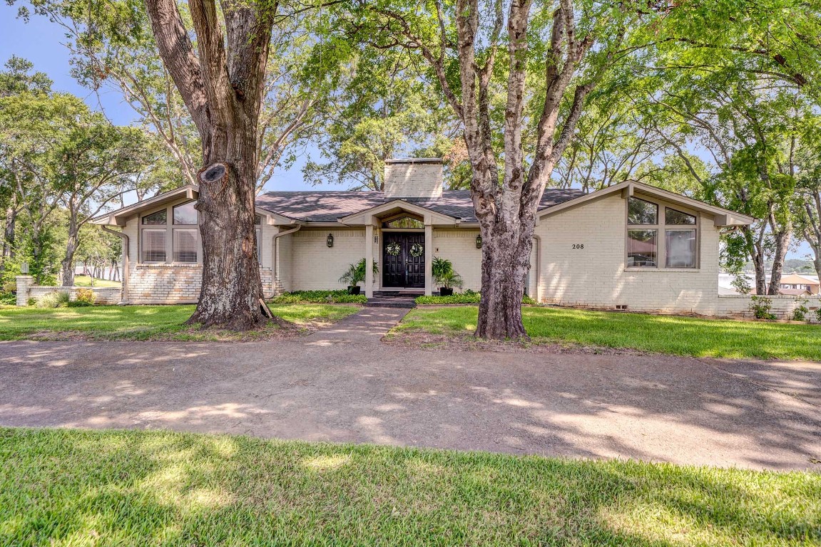 208 N Bay Drive Bullard TX 75757