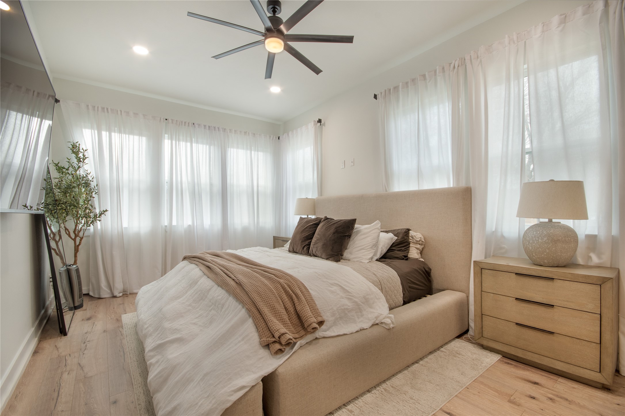 4648 Corregidor Street Dallas TX 75216