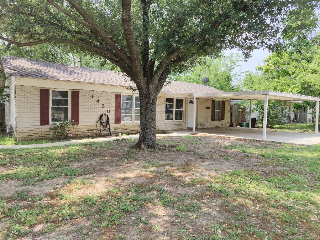 4420 Mckibben Street Haltom City TX 76117