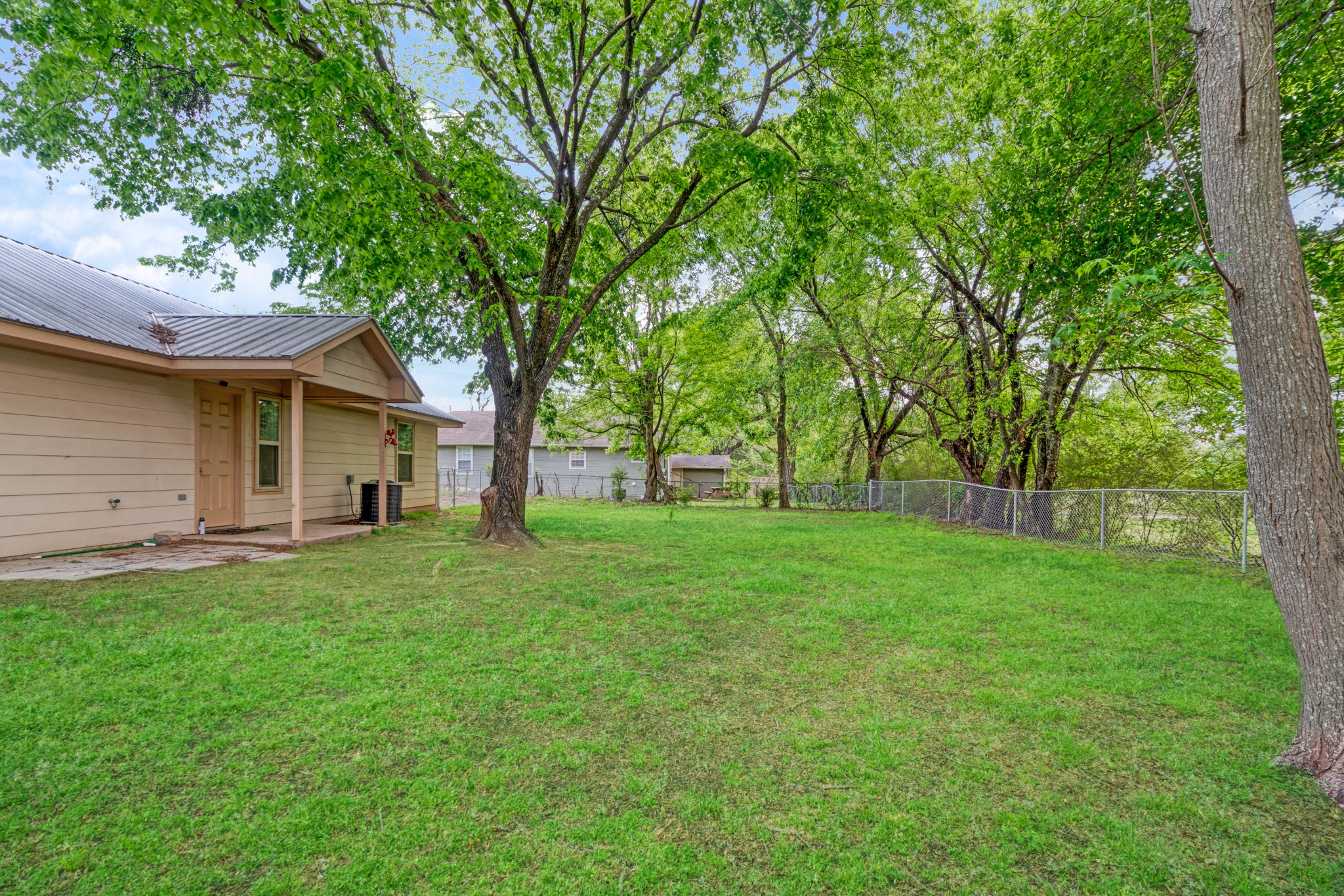 525 19th Street NW Paris TX 75460