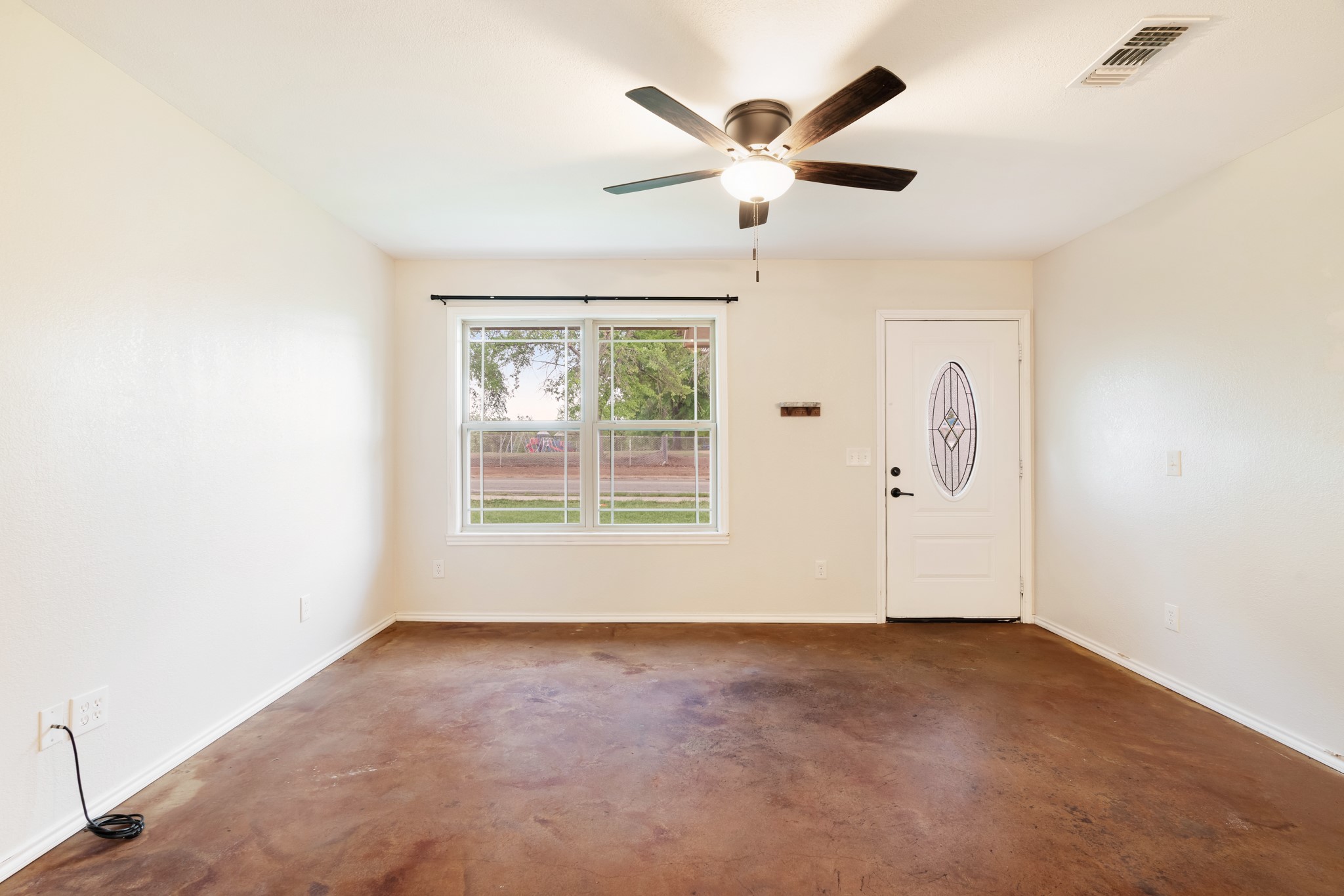 525 19th Street NW Paris TX 75460