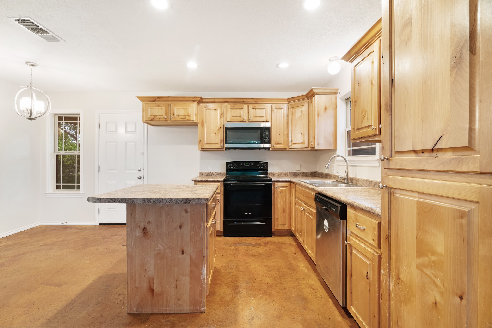 525 19th Street NW Paris TX 75460