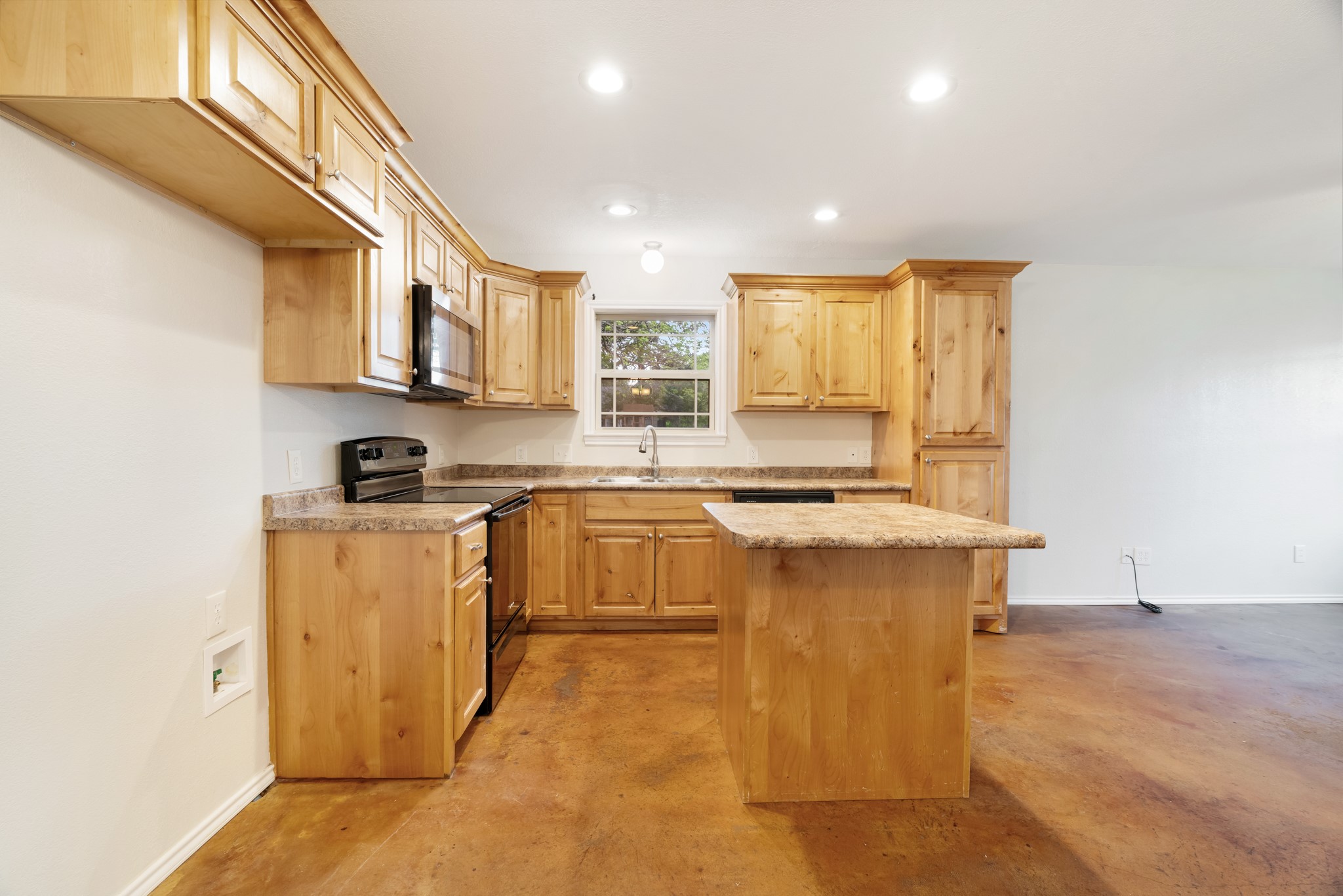 525 19th Street NW Paris TX 75460