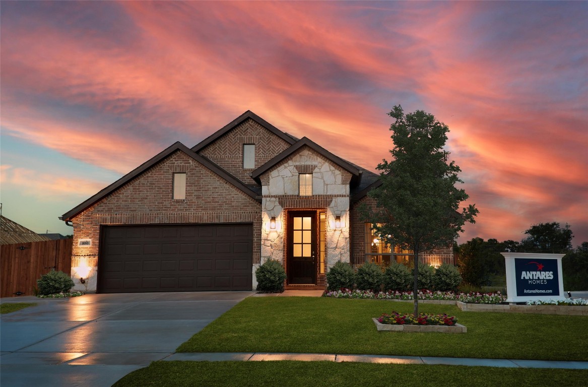 100 Magnolia Drive Azle TX 76020