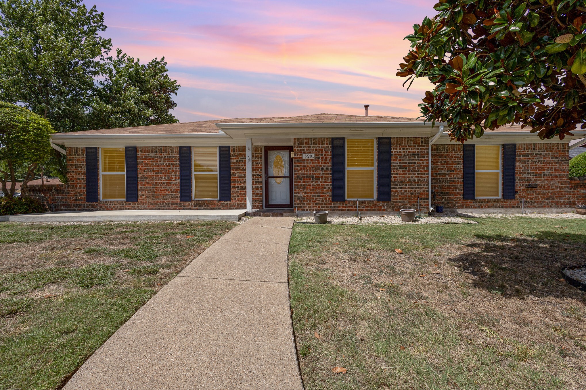 729 Kingsbridge Drive Garland TX 75040