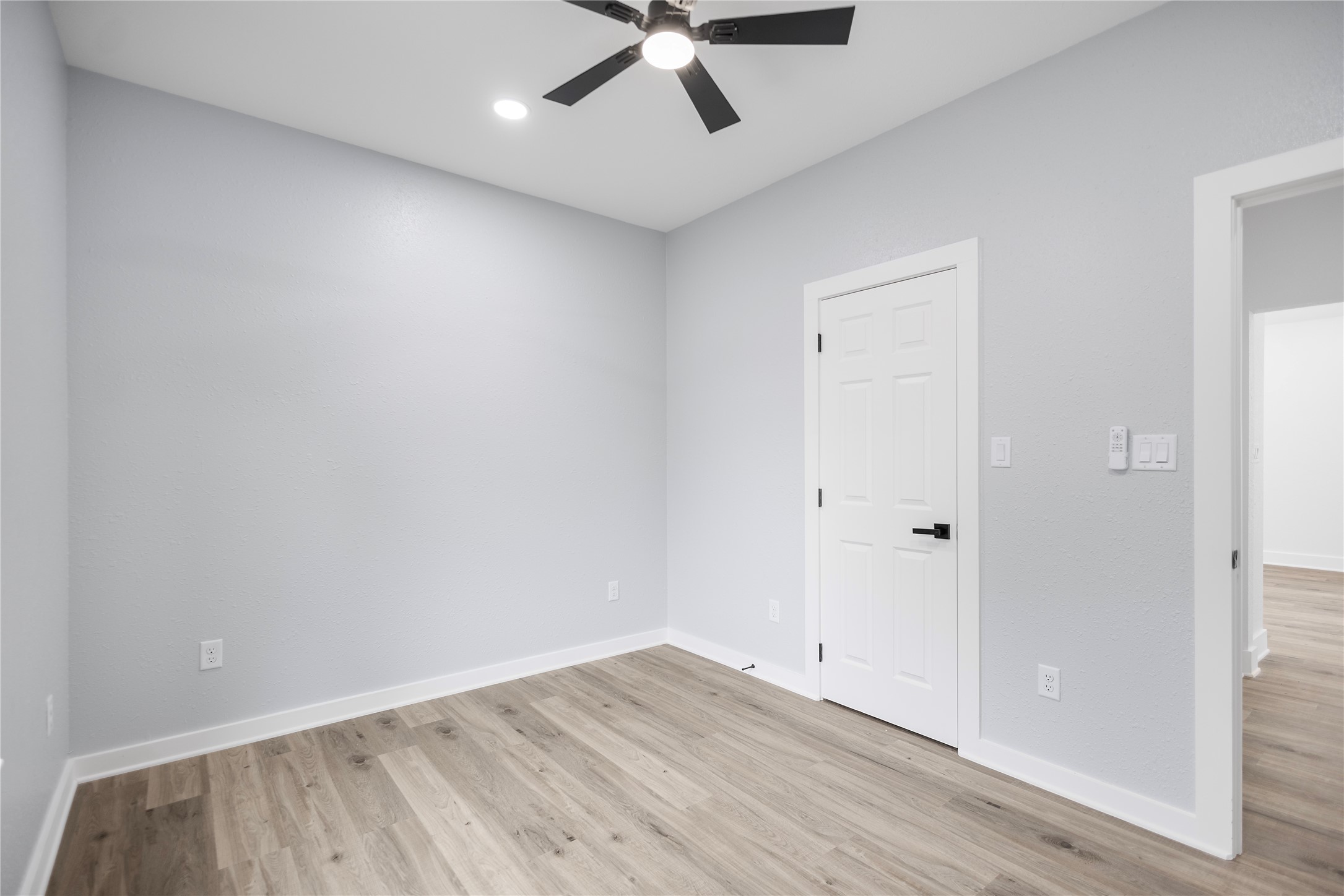 928 Duckenfield Tyler TX 75701