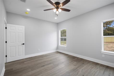 928 Duckenfield Tyler TX 75701