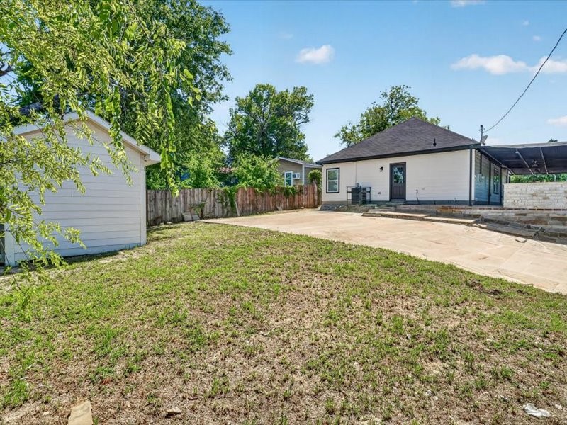 3026 N Hampton Street Fort Worth TX 76106