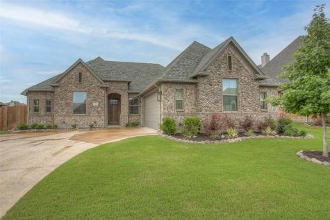424 Blue Star Court Burleson TX 76028