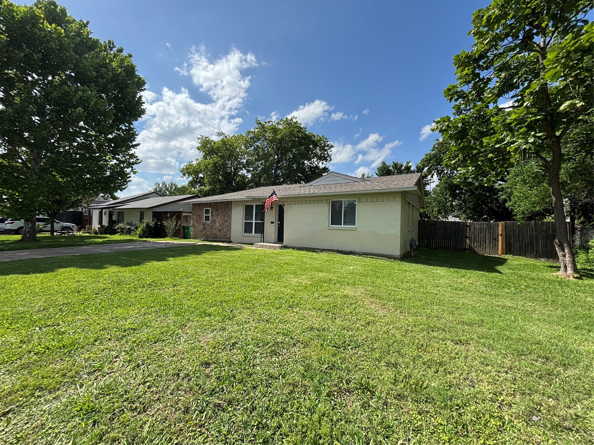 1821 Sandy Lane Mesquite TX 75149