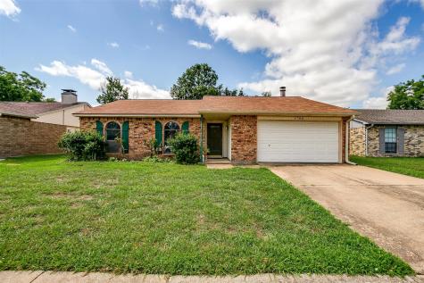 1705 Clark Trail Grand Prairie TX 75052