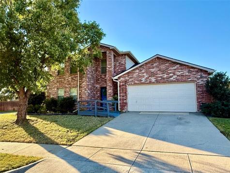930 Dunkirk Lane Arlington TX 76017