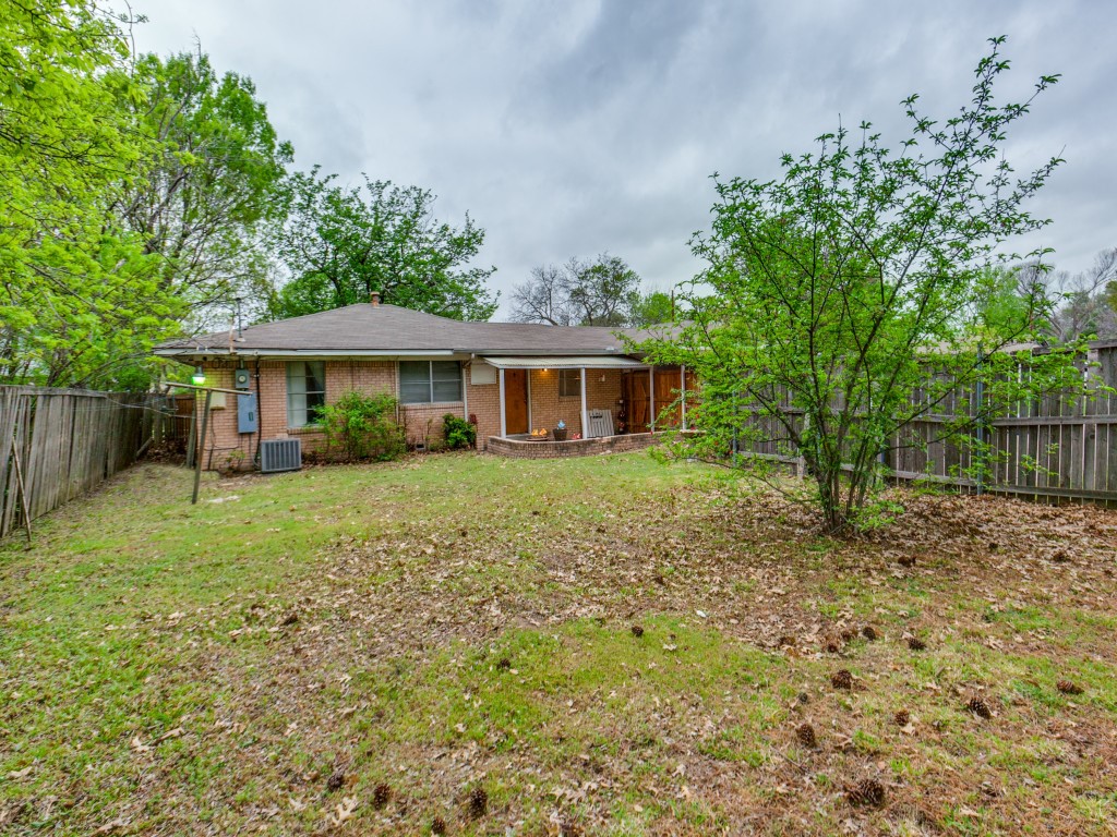 2804 S 5th Street Garland TX 75041