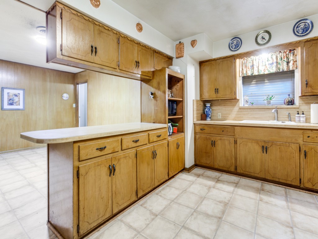 2804 S 5th Street Garland TX 75041