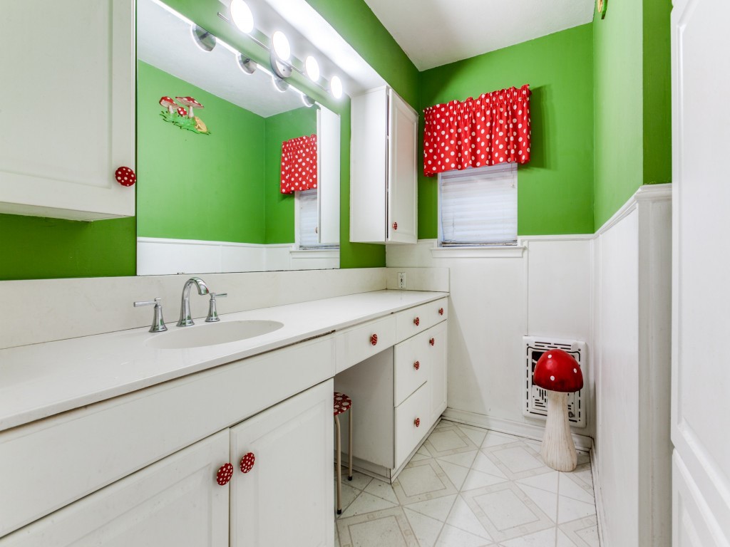 2804 S 5th Street Garland TX 75041