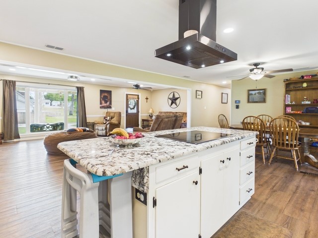 409 N Elm Street Frankston TX 75763