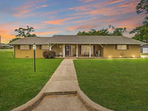 409 N Elm Street Frankston TX 75763