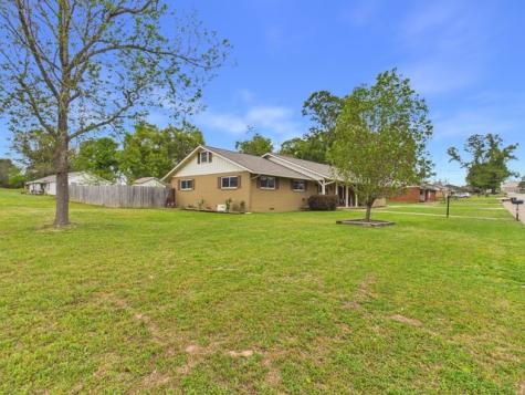 409 N Elm Street Frankston TX 75763