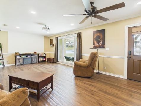 409 N Elm Street Frankston TX 75763
