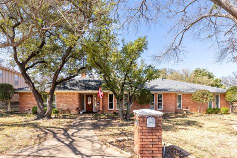 1410 Woodbine Street Arlington TX 76012
