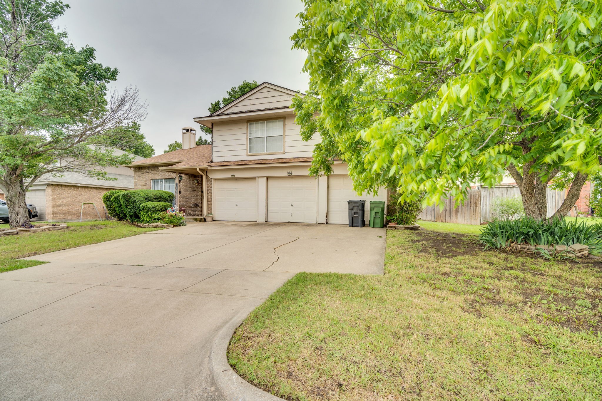 622 Lemon Drive Arlington TX 76018