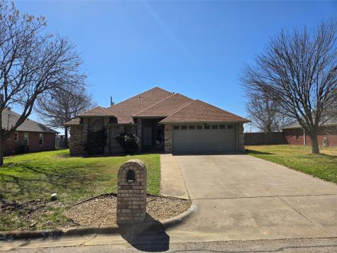 1115 Winona Street Weatherford TX 76086