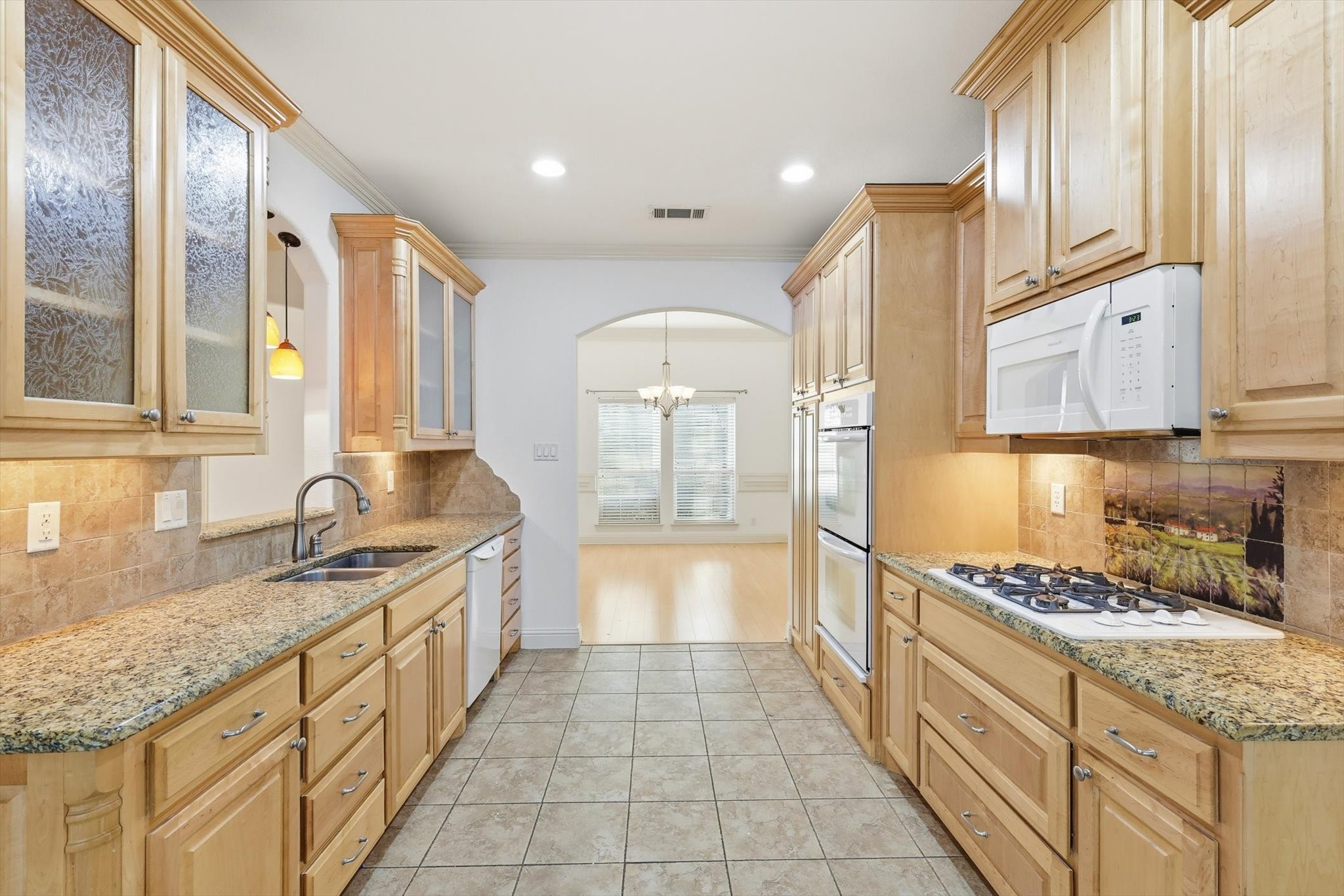 204 Trailwood Drive Euless TX 76039