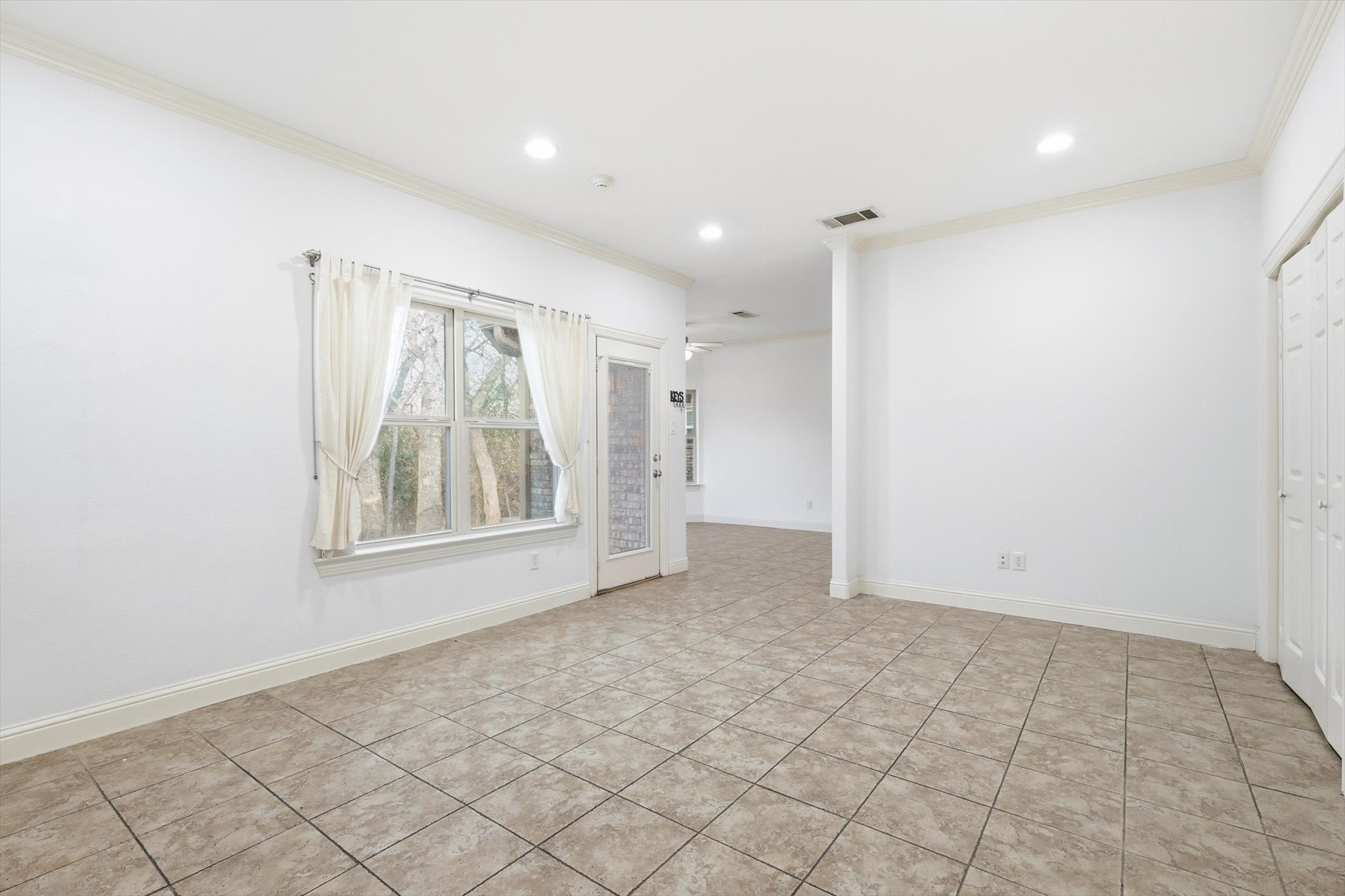 204 Trailwood Drive Euless TX 76039