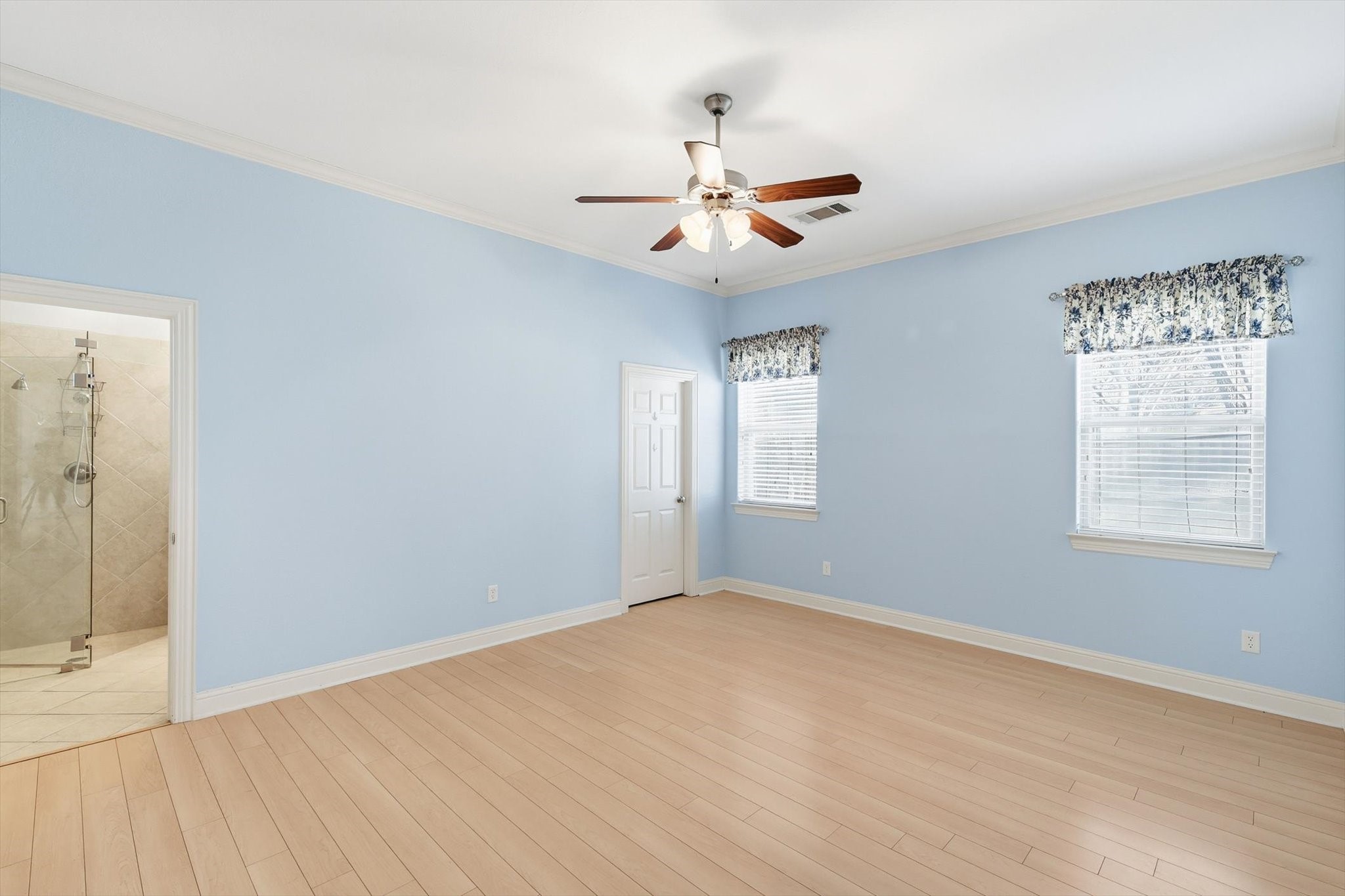 204 Trailwood Drive Euless TX 76039