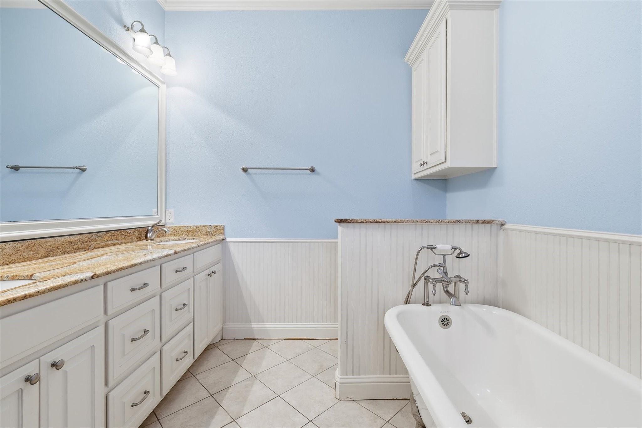 204 Trailwood Drive Euless TX 76039