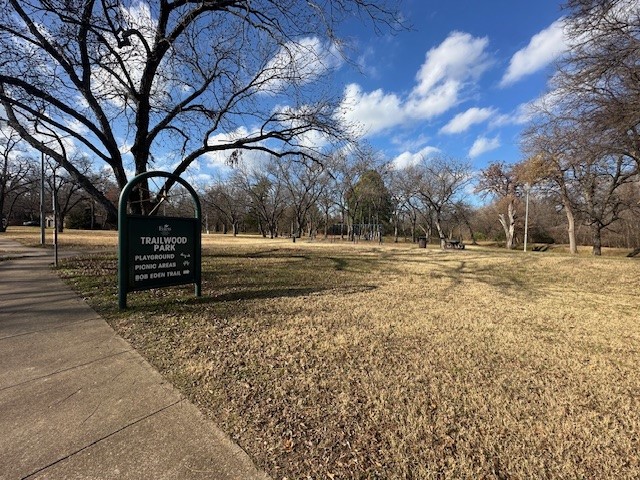 204 Trailwood Drive Euless TX 76039