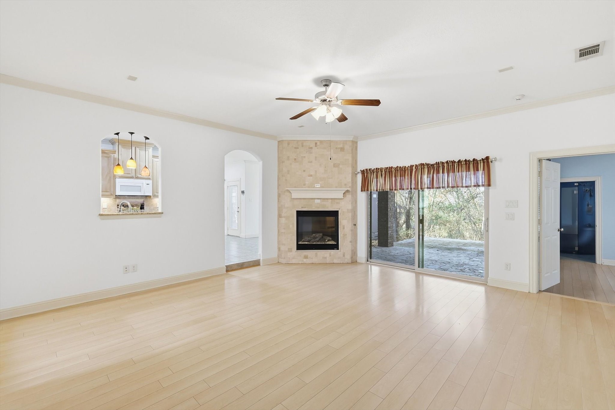 204 Trailwood Drive Euless TX 76039