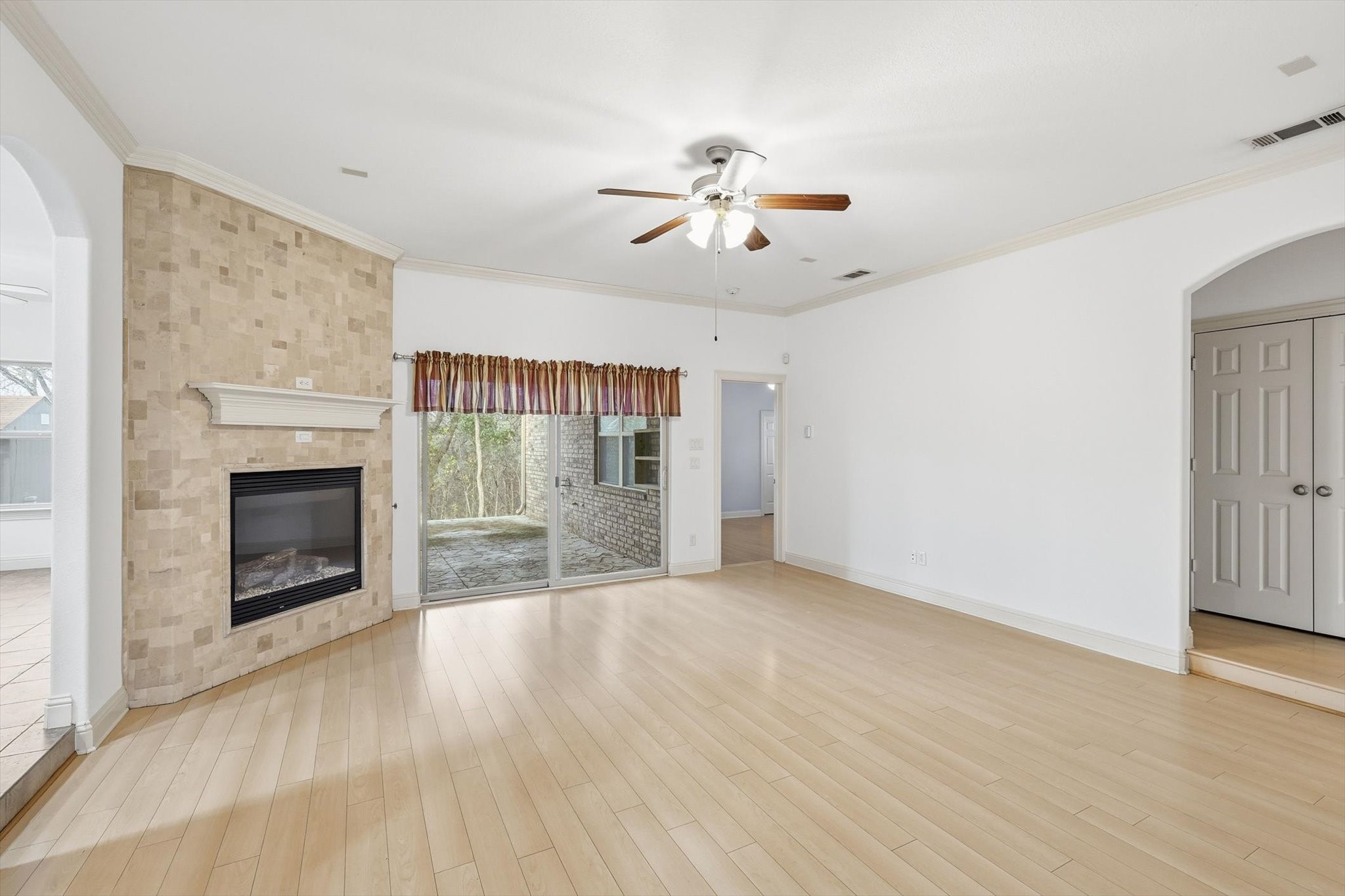 204 Trailwood Drive Euless TX 76039