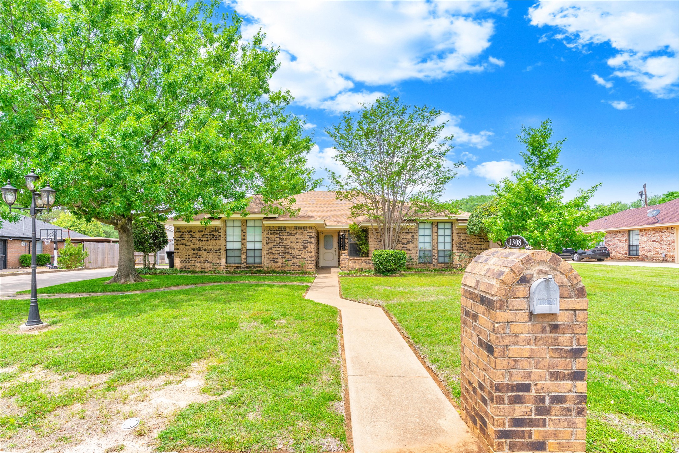 1308 Cindy Court Cleburne TX 76033