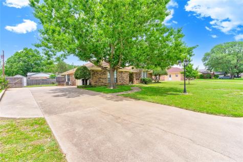 1308 Cindy Court Cleburne TX 76033