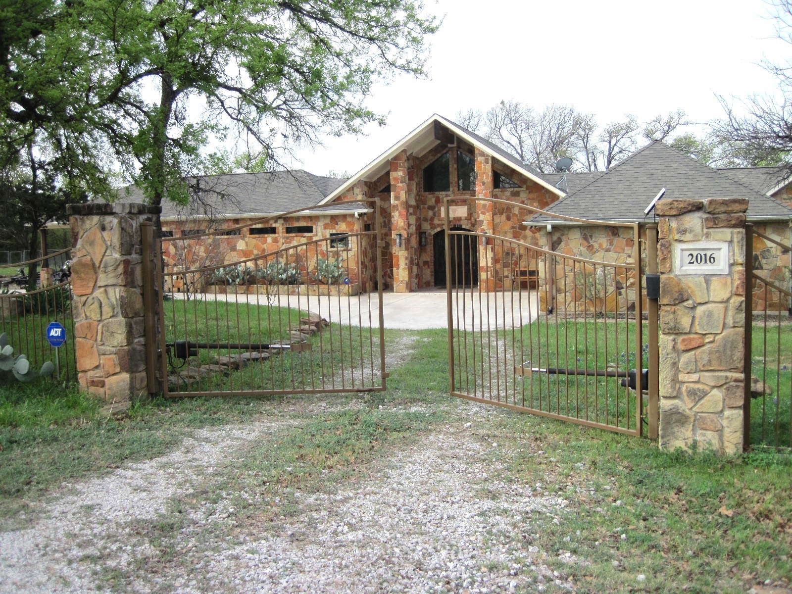 2016 N Lakeview Drive Palo Pinto TX 76484