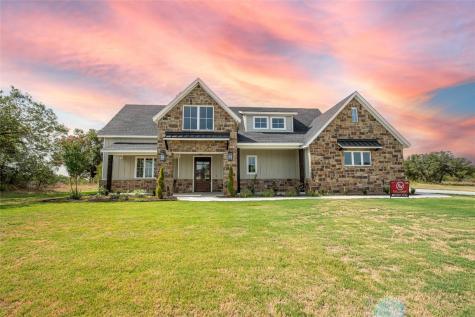 2001 Shady Creek Crossing Azle TX 76020