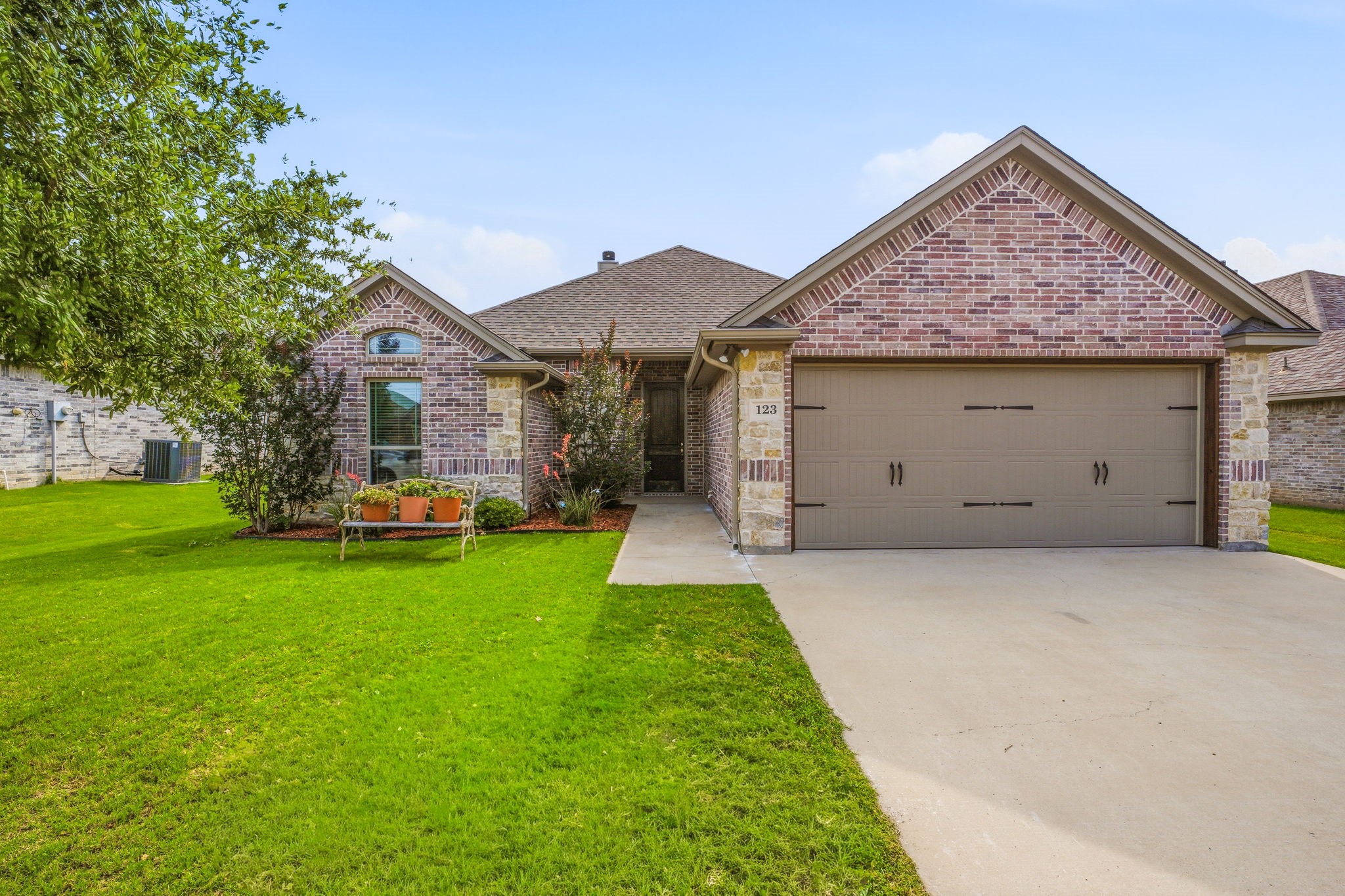 123 Donna Circle Granbury TX 76049