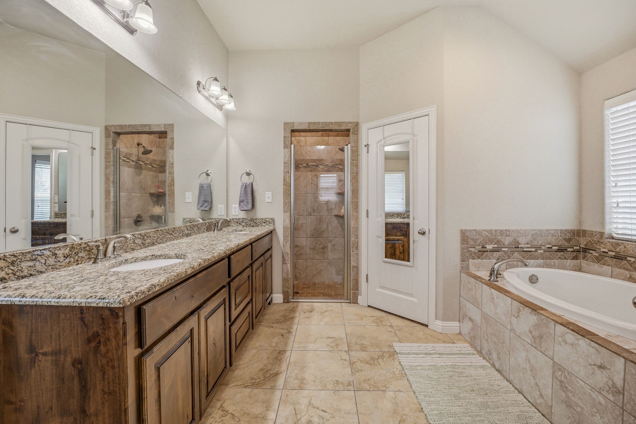 123 Donna Circle Granbury TX 76049