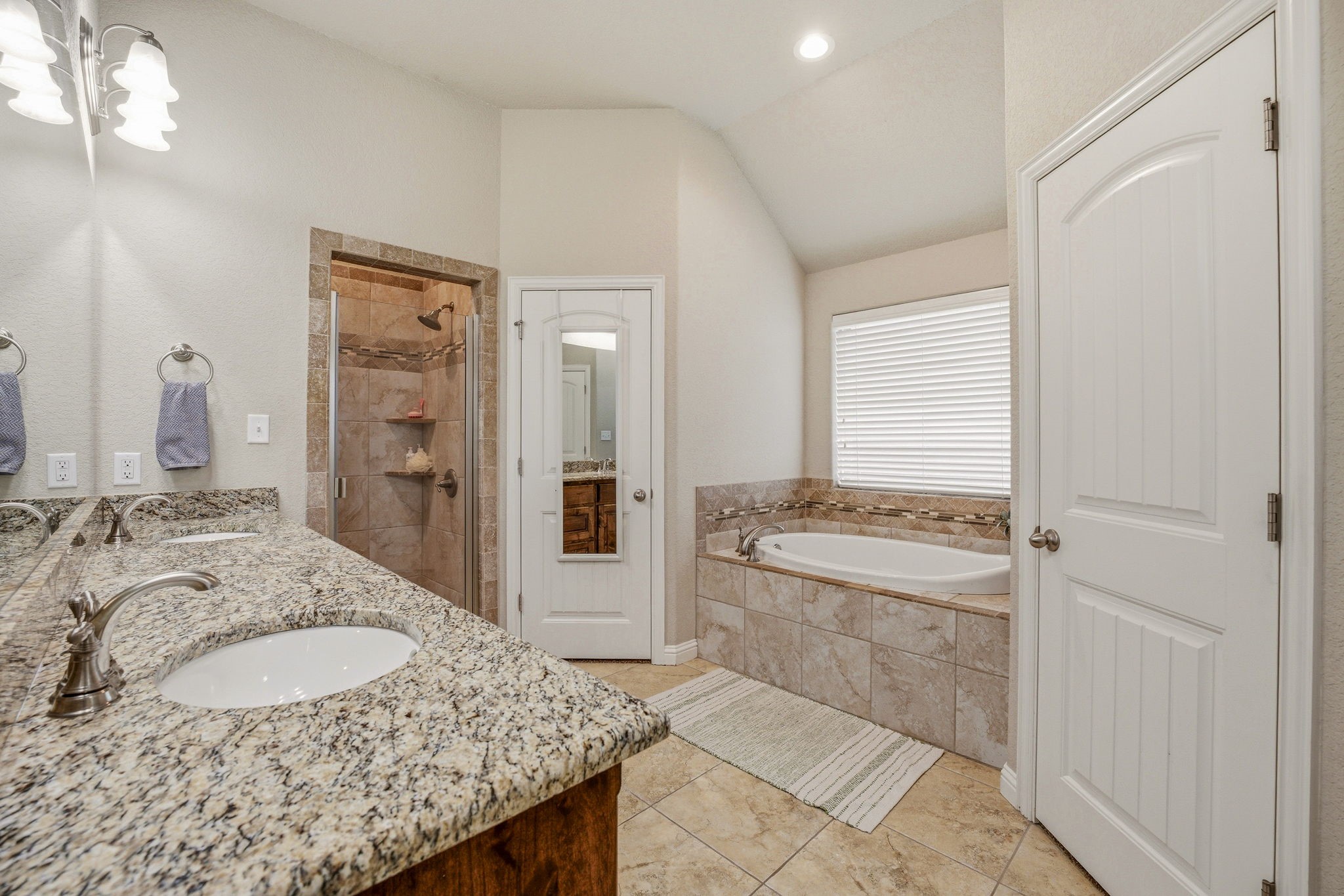 123 Donna Circle Granbury TX 76049