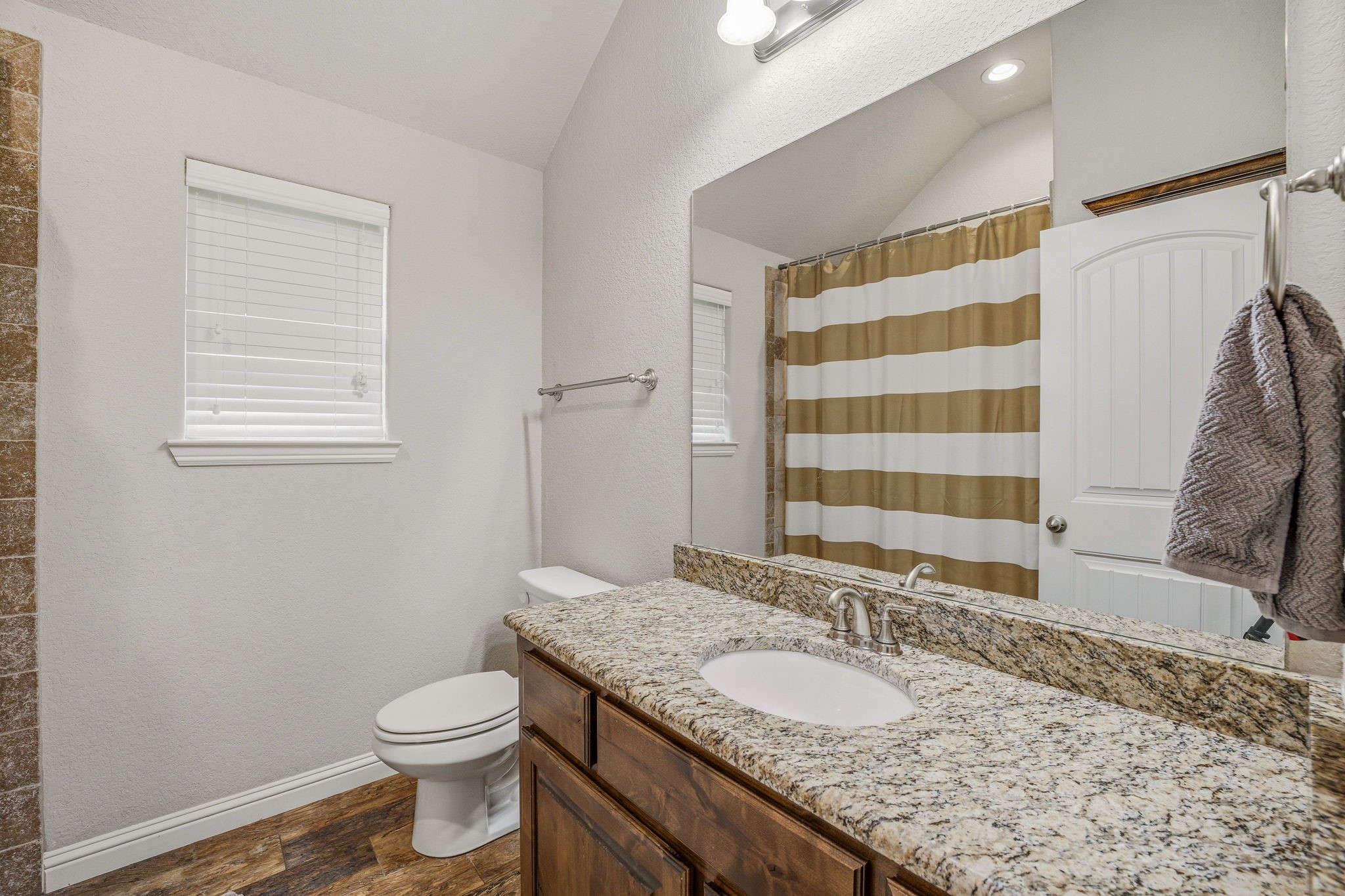 123 Donna Circle Granbury TX 76049