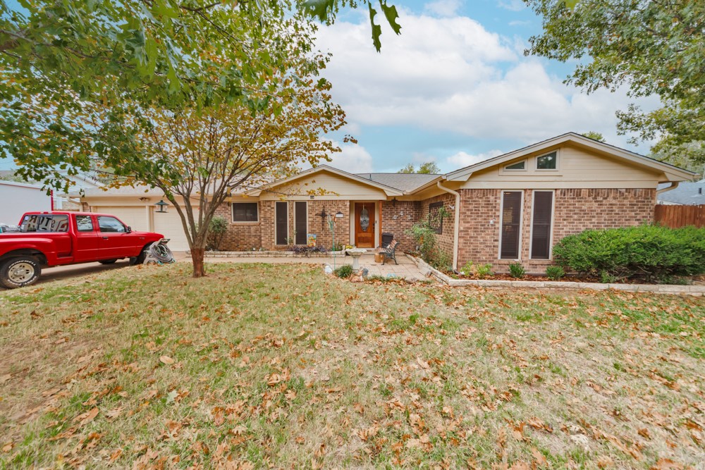 1213 Julie Street Weatherford TX 76086