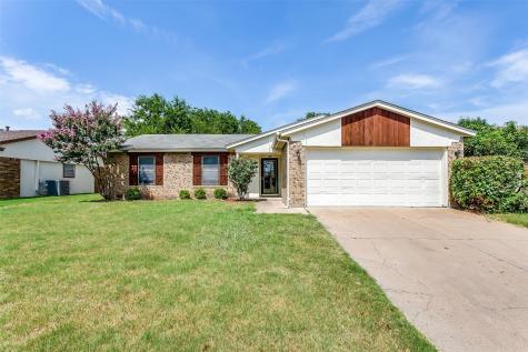 452 Parkview Drive Burleson TX 76028