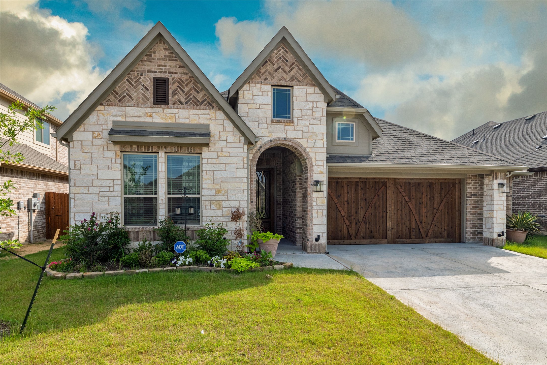 513 Livia Street Burleson TX 76028