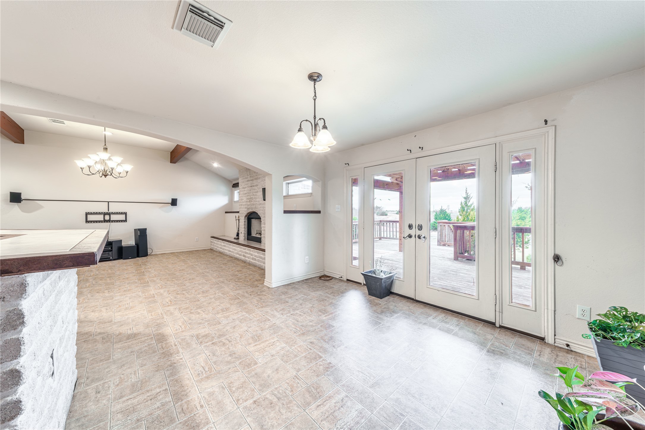 143 Mach Road Ennis TX 75119